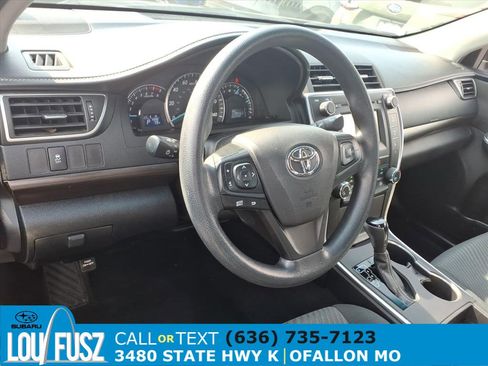 Used 2015 Toyota Camry LE image 8