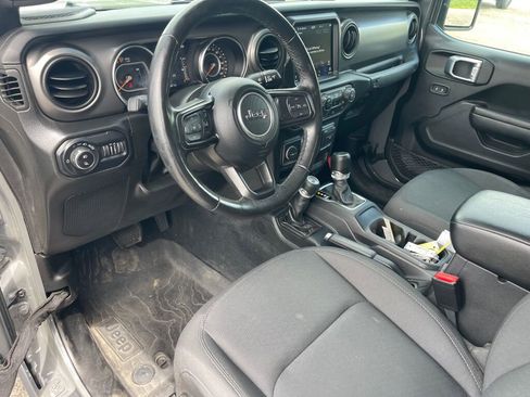 Used 2022 Jeep Gladiator Sport AWD/4WD image 5