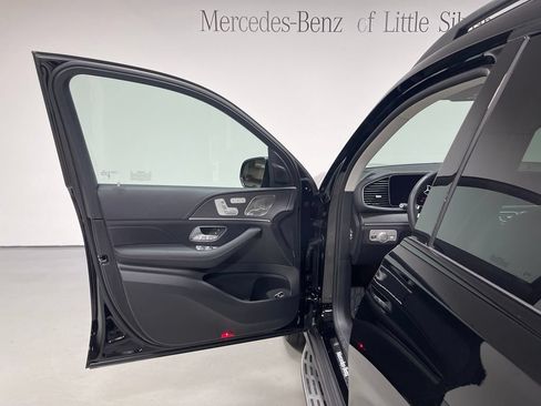 Used 2026 Mercedes-Benz GLS 450 4MATIC image 17