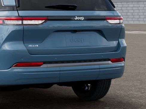 New 2026 Jeep Grand Cherokee Limited AWD/4WD image 13