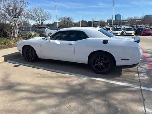 Used 2023 Dodge Challenger GT w/ Plus Package image 5