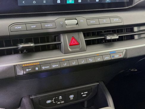 Used 2025 Kia K4 FWD image 19