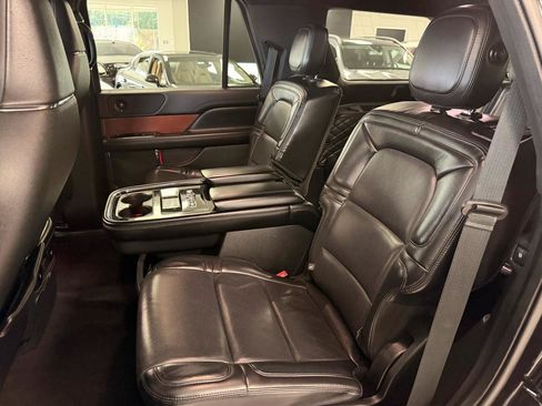 Used 2020 Lincoln Navigator Reserve AWD/4WD image 21
