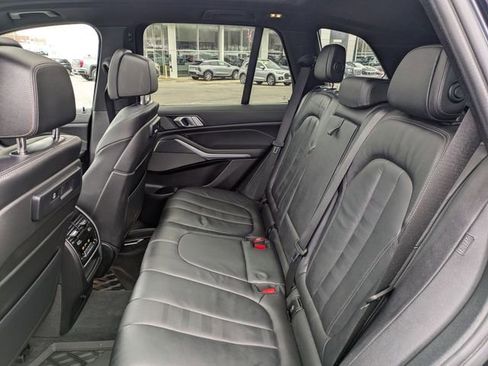 Used 2021 BMW X5 xDrive40i w/ M Sport Package image 30
