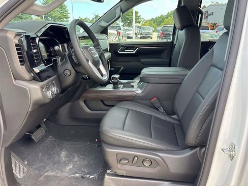 New 2026 GMC Sierra 1500 SLT w/ SLT Premium Package image 4