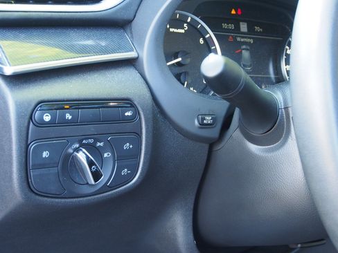 Used 2025 INFINITI QX50 Sport AWD/4WD image 22