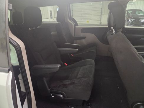 Used 2014 Dodge Grand Caravan SE w/ Quick Order Package 29E SE image 30
