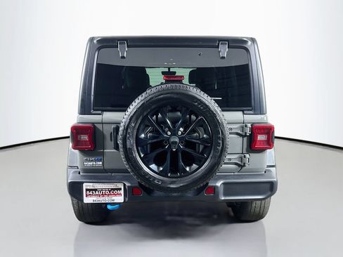 Used 2022 Jeep Wrangler Unlimited Sahara AWD/4WD image 6