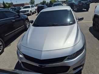 Used 2018 Chevrolet Malibu LT FWD video 2