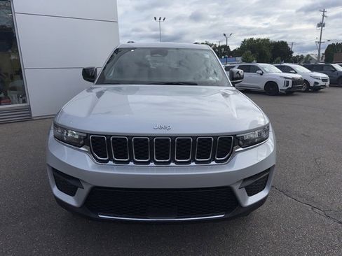 Used 2024 Jeep Grand Cherokee Laredo X w/ Trailer Tow Package image 2