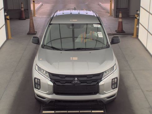 Used 2023 Mitsubishi Outlander Sport LE AWD/4WD image 2