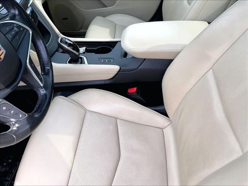 Used 2019 Cadillac XT5 Luxury AWD/4WD image 20