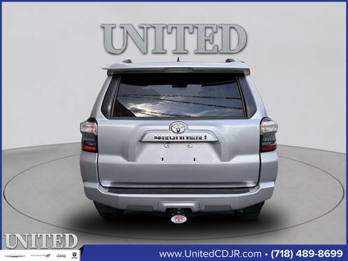 Used 2020 Toyota 4Runner SR5 Premium image 4