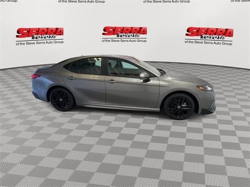 Used 2026 Toyota Camry SE w/ Multimedia Upgrade Package image 10