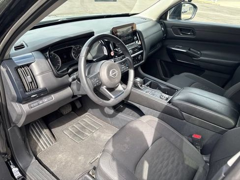 Used 2025 Nissan Pathfinder SV AWD/4WD image 8