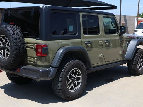 Used 2026 Jeep Wrangler Unlimited Rubicon AWD/4WD image 5