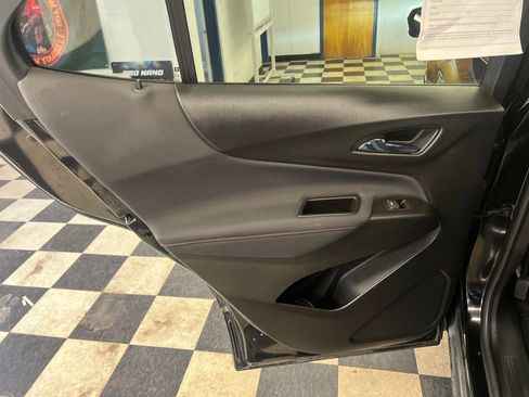 Used 2022 Chevrolet Equinox RS image 40