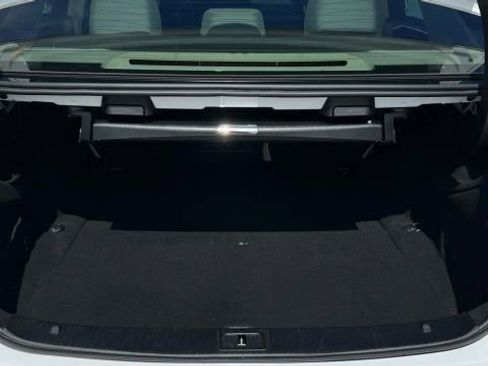 Used 2015 Mercedes-Benz E 350 4MATIC Sedan image 56