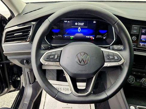 Used 2023 Volkswagen Jetta SE w/ Panoramic Sunroof Package image 13