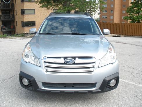 Used 2013 Subaru Outback 2.5i Premium AWD/4WD image 6