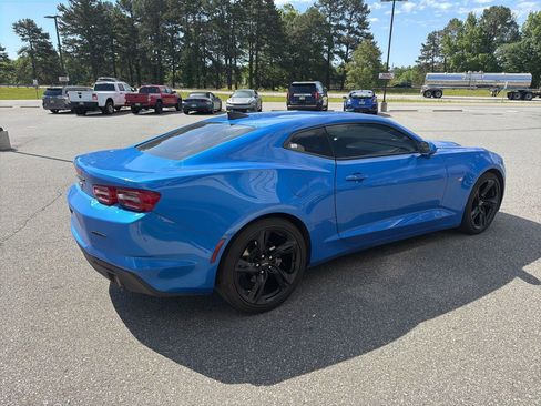 Used 2024 Chevrolet Camaro LT RWD image 8