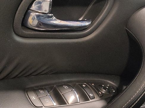 Used 2019 Nissan Armada SL w/ Premium Package image 27