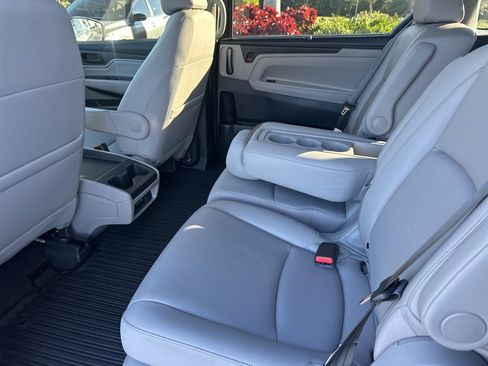 Certified 2023 Honda Odyssey EX-L image 6
