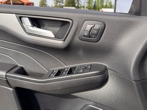 Used 2025 Ford Escape Platinum AWD/4WD image 28
