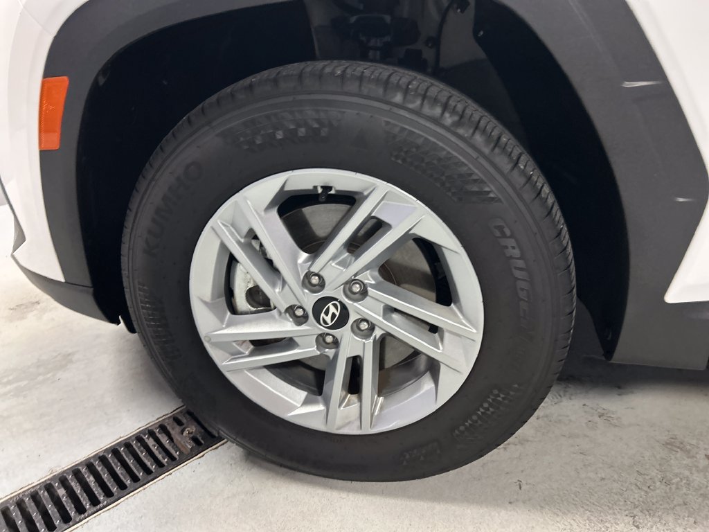 Used 2026 Hyundai Tucson SE AWD/4WD image 9