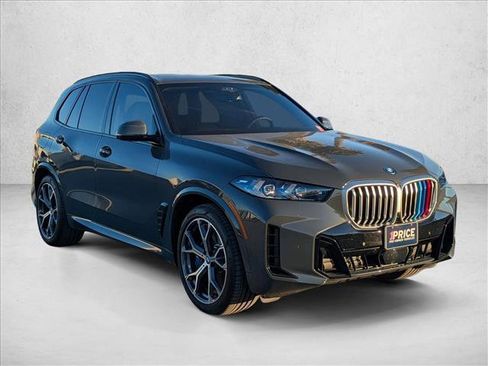 Used 2026 BMW X5 xDrive50e w/ Executive Package image 3