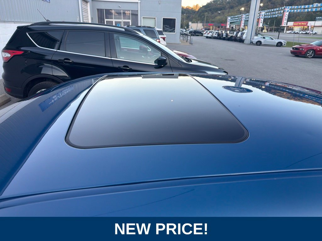Used 2023 Dodge Challenger R/T w/ Plus Package RWD image 5