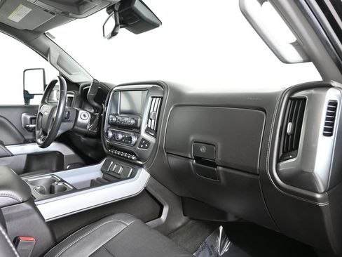 Used 2019 Chevrolet Silverado 2500 LTZ w/ Duramax Plus Package AWD/4WD image 15