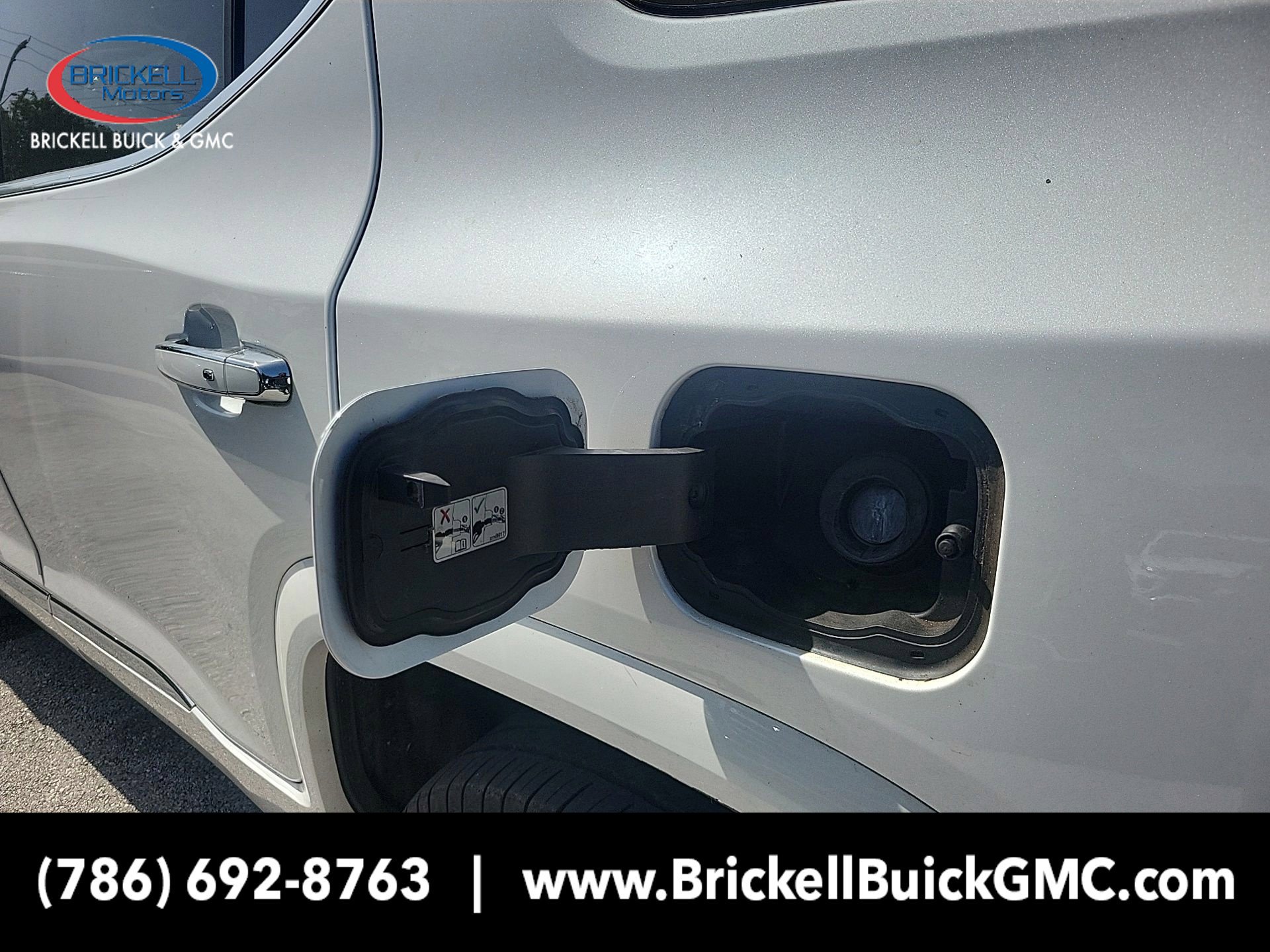 Used 2023 GMC Acadia Denali w/ Denali Ultimate Package FWD image 16