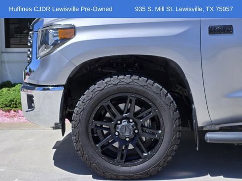 Used 2020 Toyota Tundra SR5 w/ SR5 Upgrade Package image 8