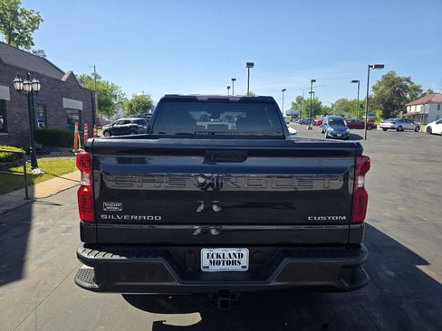 Used 2022 Chevrolet Silverado 1500 Custom AWD/4WD image 7