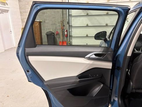 New 2026 Volkswagen Taos SEL AWD/4WD image 12