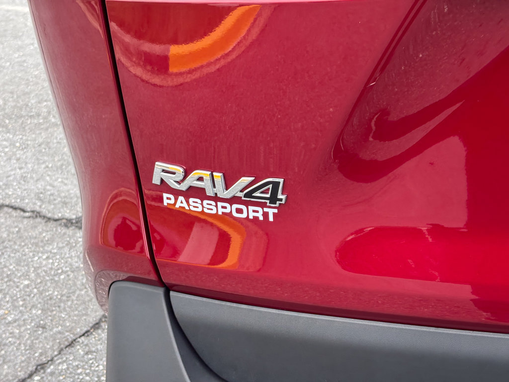 Certified 2025 Toyota RAV4 XLE AWD/4WD image 15