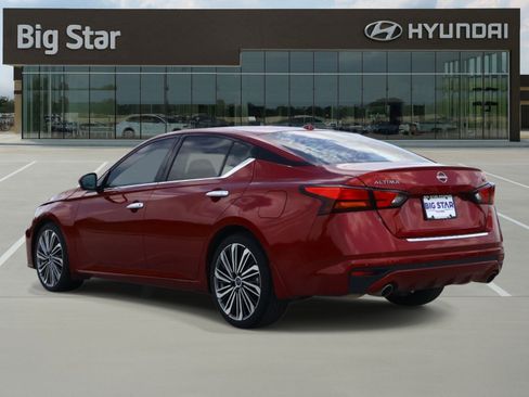 Used 2023 Nissan Altima 2.5 SL FWD image 3
