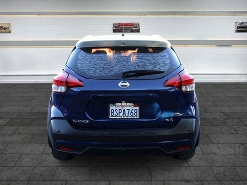 Used 2020 Nissan Kicks SR w/ SR Premium Package FWD image 6