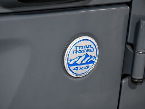 Used 2024 Jeep Wrangler Unlimited Sahara AWD/4WD image 73