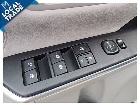 Used 2015 Toyota Camry XSE image 18