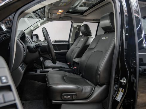 Used 2018 Nissan Frontier PRO-4X w/ Pro-4x Luxury Package AWD/4WD image 38