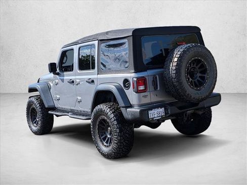 Used 2018 Jeep Wrangler Unlimited Sport S AWD/4WD image 7
