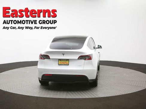 Used 2020 Tesla Model Y Long Range image 33