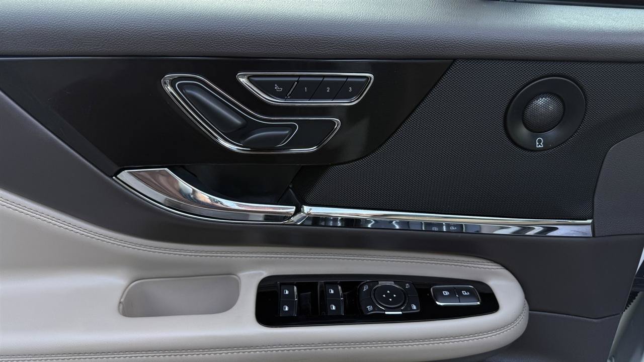 Used 2021 Lincoln Corsair Grand Touring AWD/4WD image 26