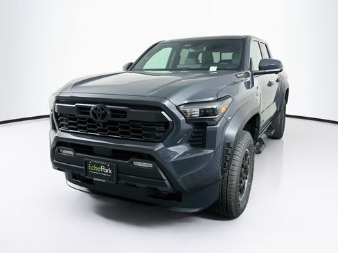 Used 2026 Toyota Tacoma TRD Off-Road w/ TRD Off Road Premium Package AWD/4WD image 3