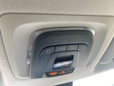 Used 2022 Toyota Corolla Cross L FWD image 25