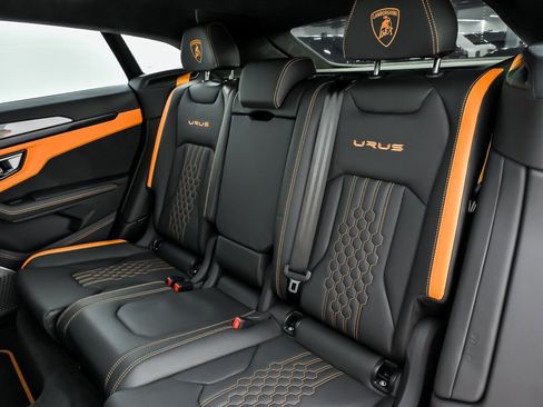Used 2023 Lamborghini Urus S AWD/4WD image 25