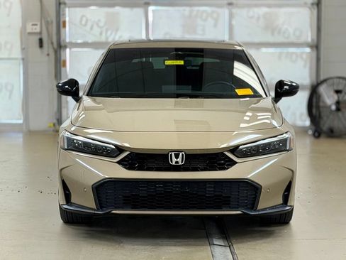Used 2025 Honda Civic Sport Touring image 2