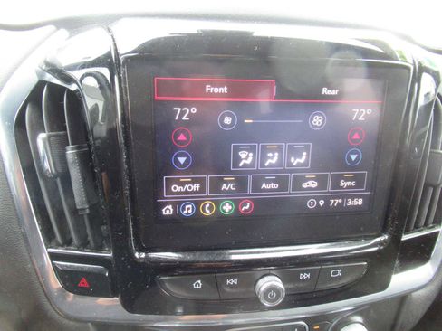 Used 2022 Chevrolet Traverse LT w/ LPO, Floor Liner Package AWD/4WD image 29